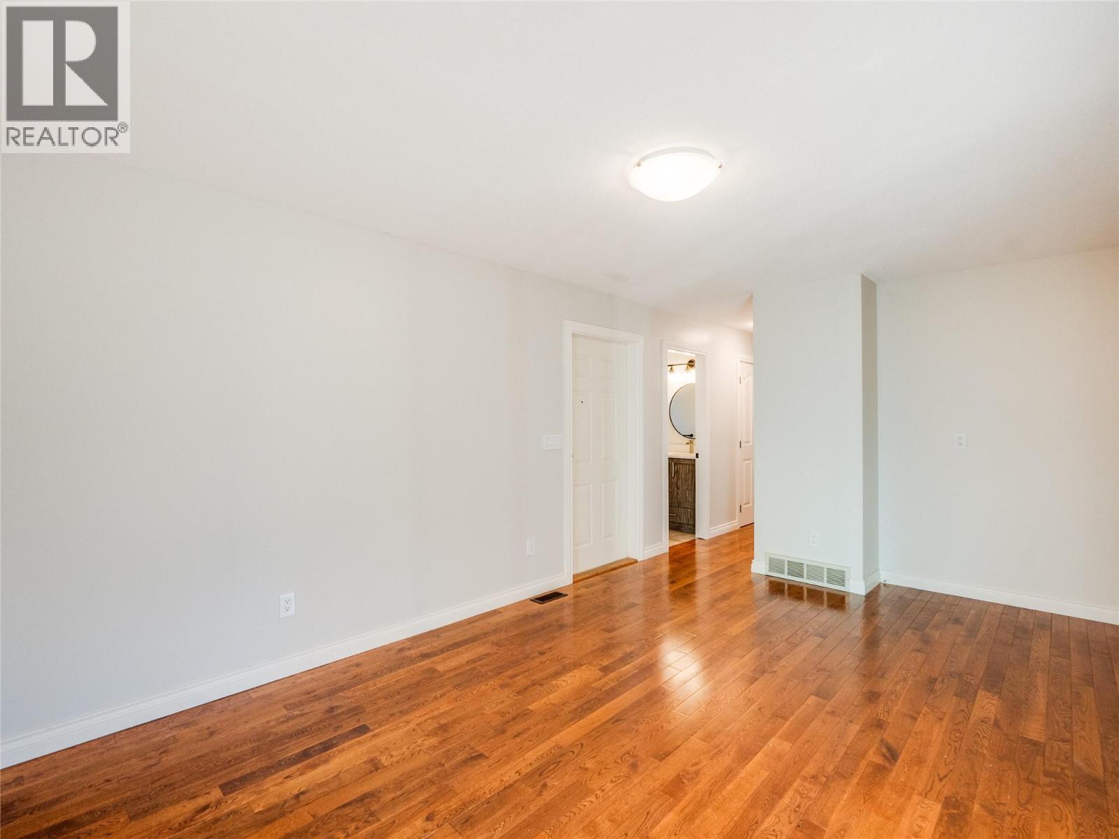 2628 6th Avenue, Castlegar, British Columbia  V1N 2W2 - Photo 34 - 10375853