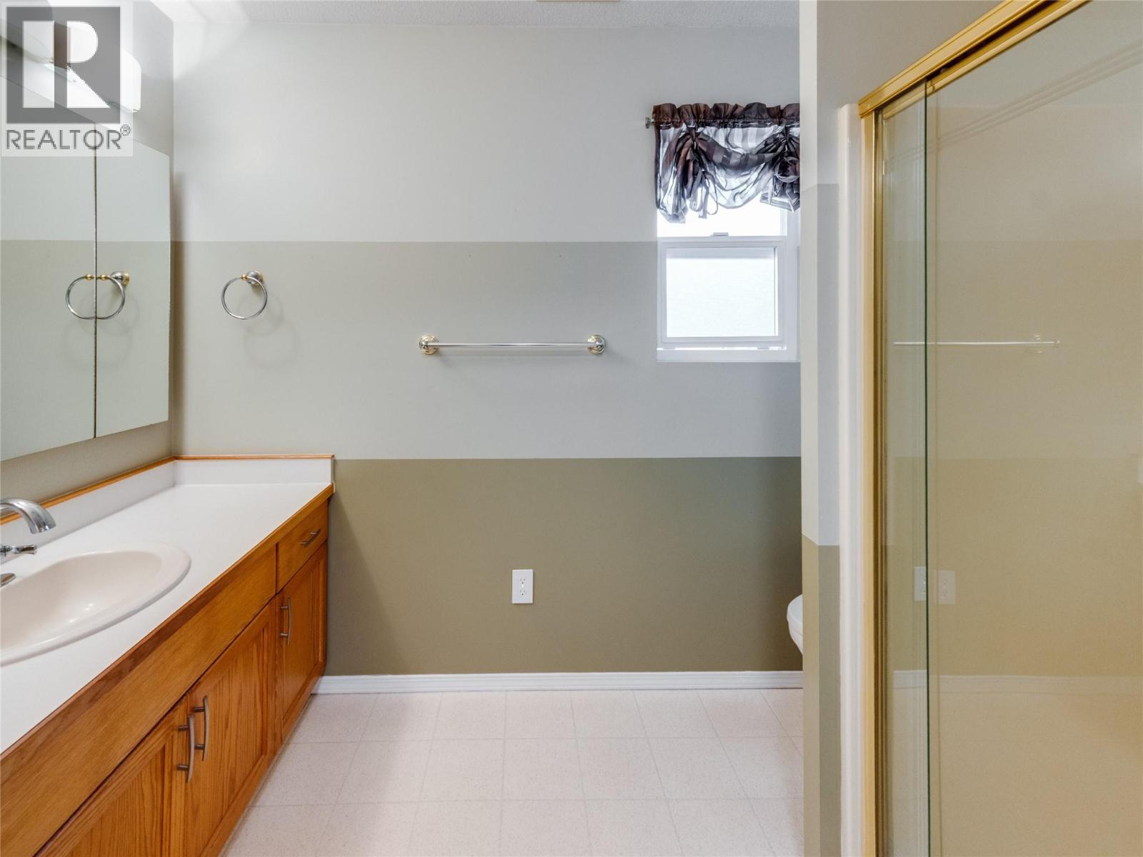 2628 6th Avenue, Castlegar, British Columbia  V1N 2W2 - Photo 38 - 10375853