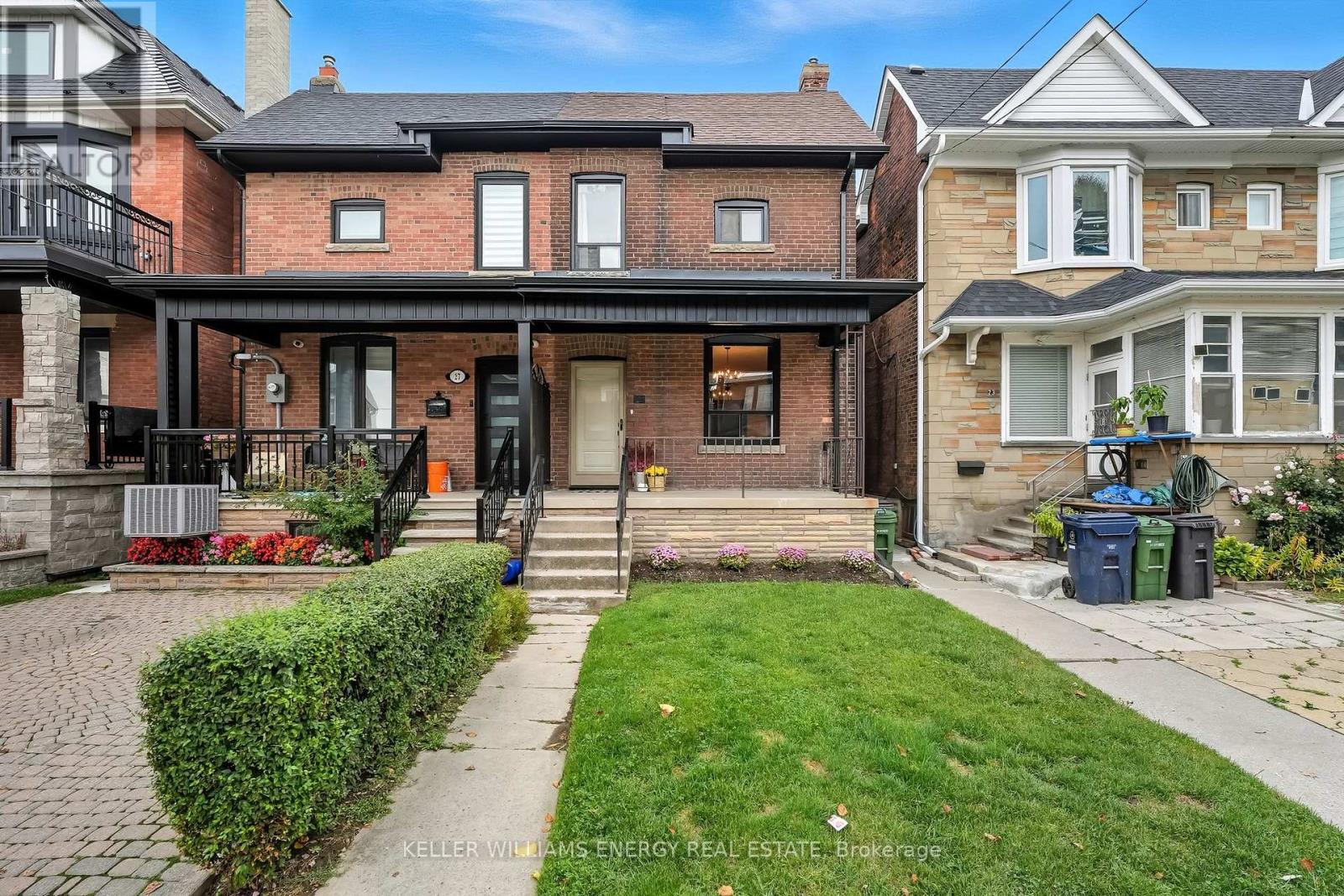 25 SPRING GROVE AVENUE, Toronto, Ontario