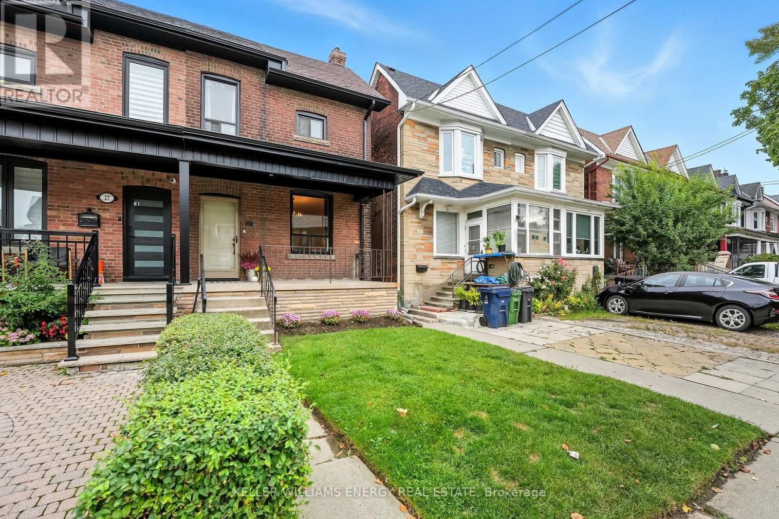25 Spring Grove Avenue, Toronto, Ontario  M6N 3H2 - Photo 3 - W12788632