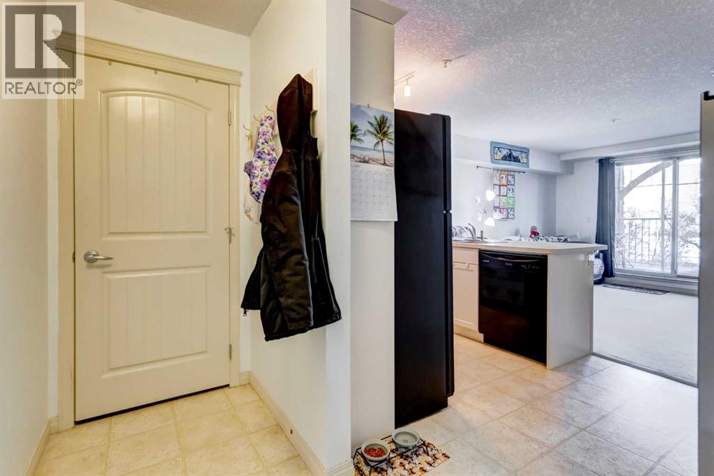 104, 304 Cranberry Park Se, Calgary, Alberta  T3M 1W2 - Photo 4 - A2282231