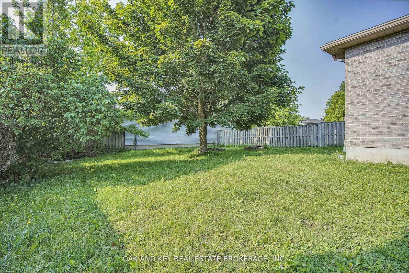 330 Fleming Drive, London East, Ontario  N5V 4Y6 - Photo 8 - X12788612