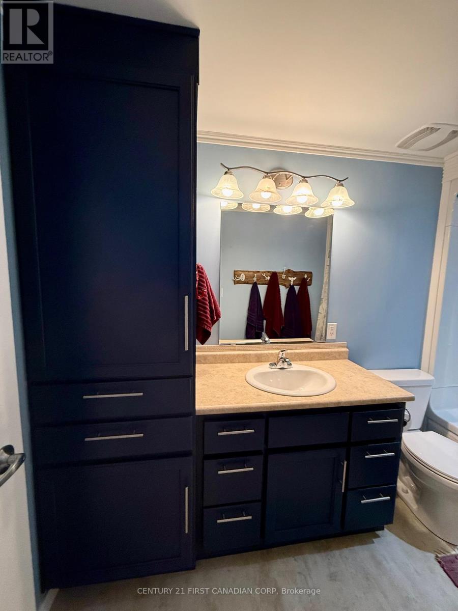 29 Maple Grove Court, South Huron, Ontario  N0M 1T0 - Photo 25 - X12788618