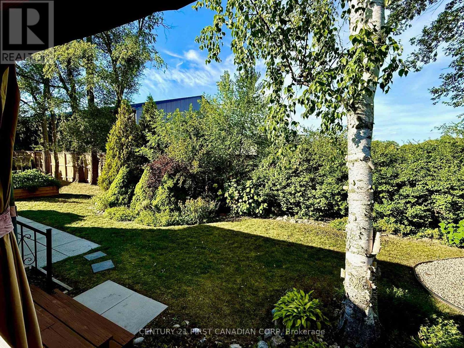 29 Maple Grove Court, South Huron, Ontario  N0M 1T0 - Photo 46 - X12788618