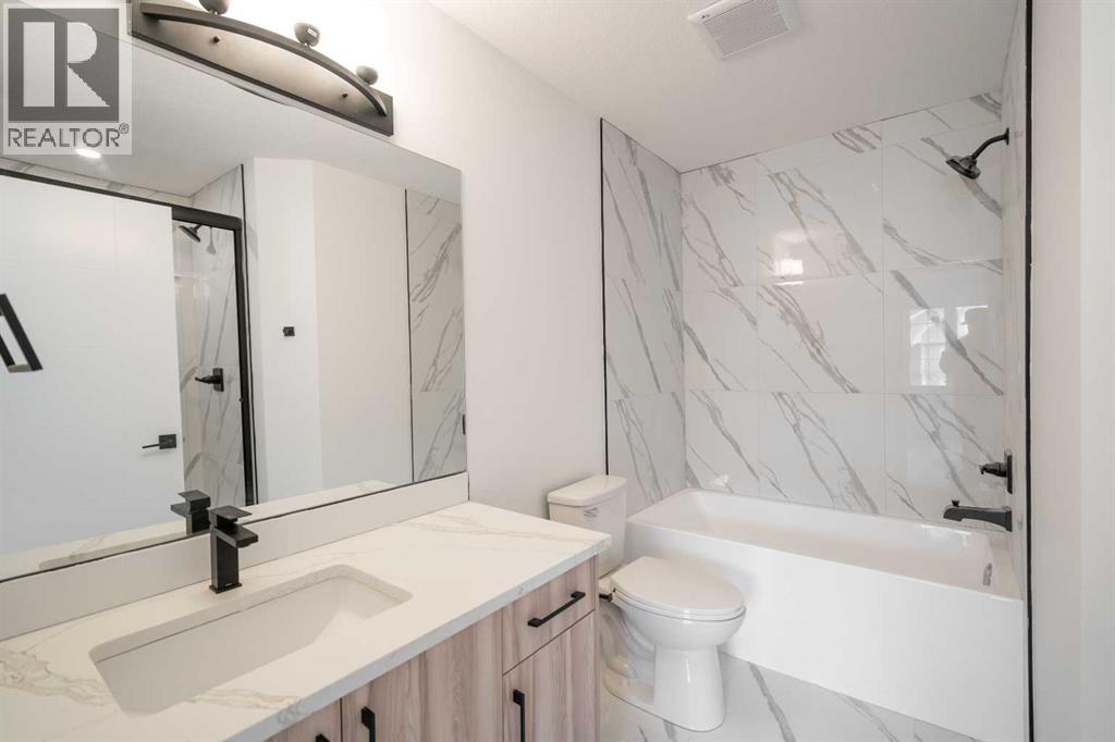 90 Baysprings Terrace Sw, Airdrie, Alberta  T4B 4A8 - Photo 12 - A2284616