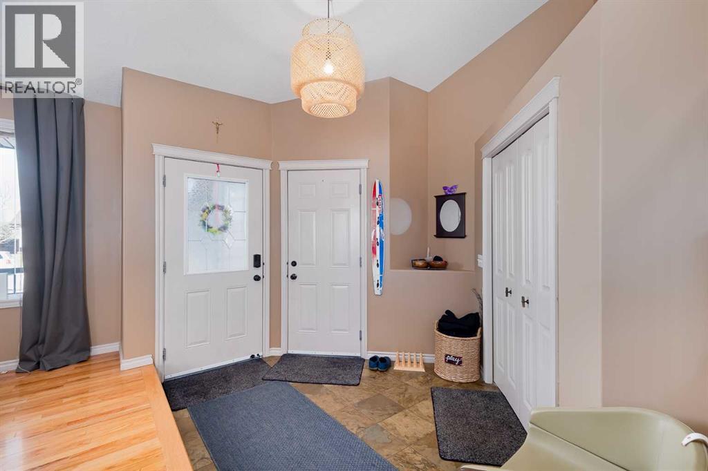 119 Hillview Lane, Strathmore, Alberta  T1P 1Z9 - Photo 4 - A2285755