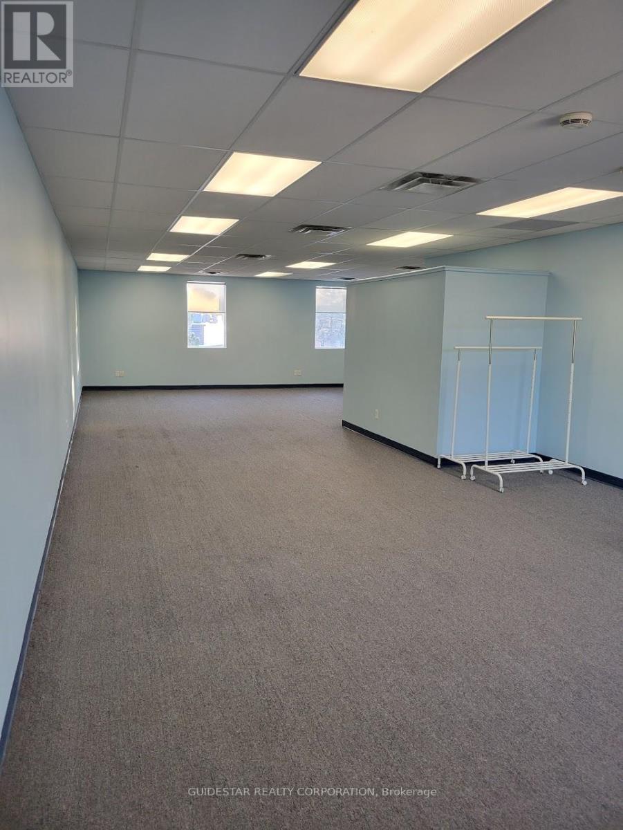 210 - 35 Auriga Drive, Ottawa, Ontario  K2E 8B7 - Photo 3 - X12788598