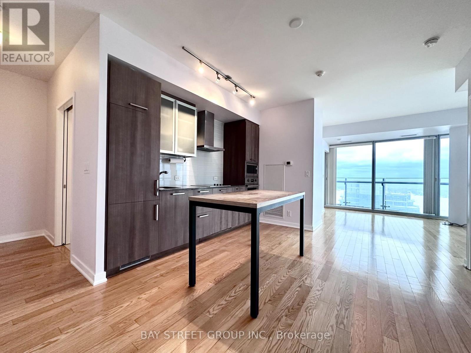 3704 - 12 York Street, Toronto (Waterfront Communities), Ontario  M5J 0A9 - Photo 34 - C12784588