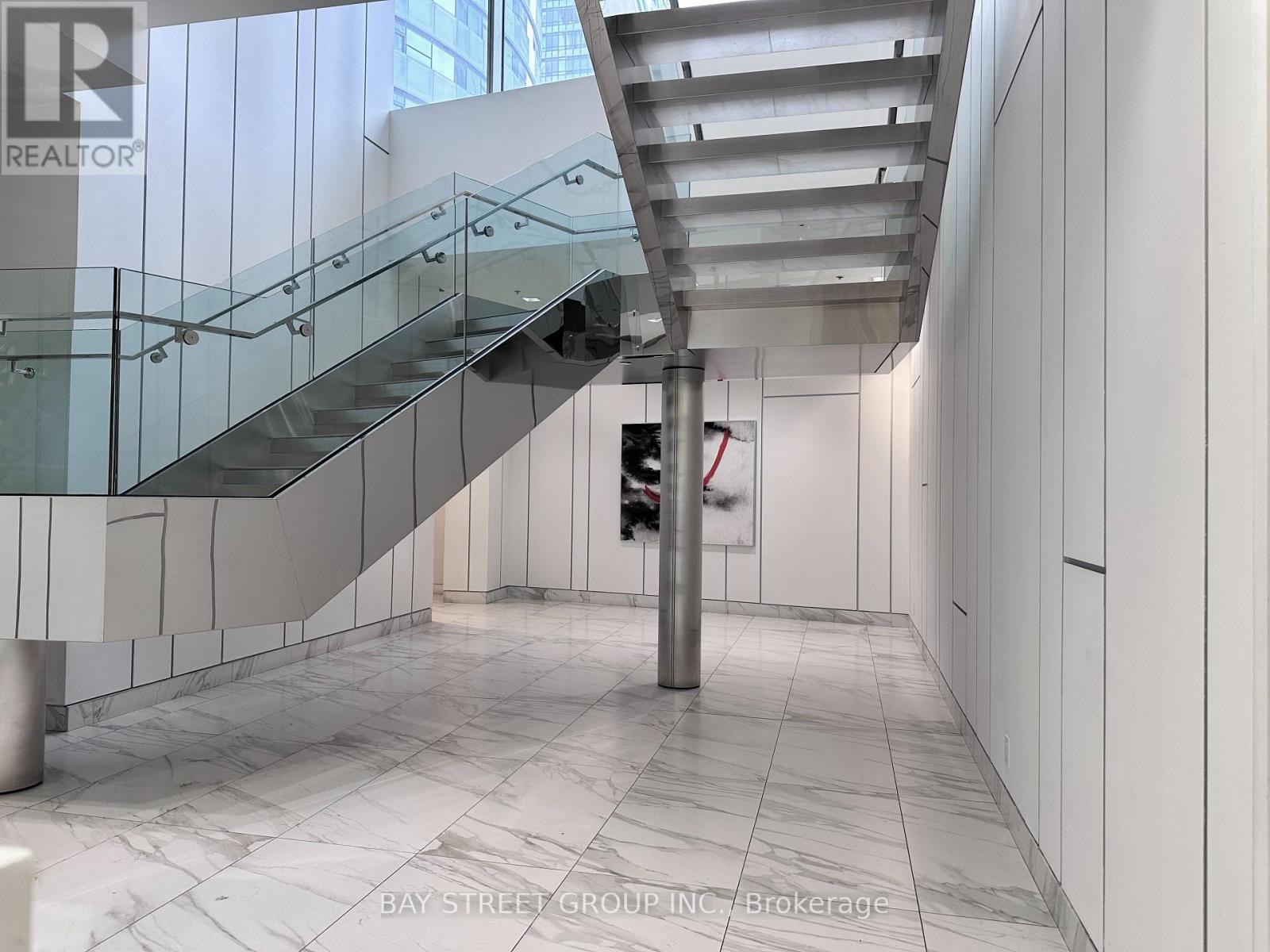 3704 - 12 York Street, Toronto (Waterfront Communities), Ontario  M5J 0A9 - Photo 37 - C12784588