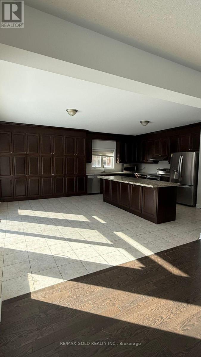 29 Attraction Drive, Brampton, Ontario  L6Y 2Z8 - Photo 8 - W12772192