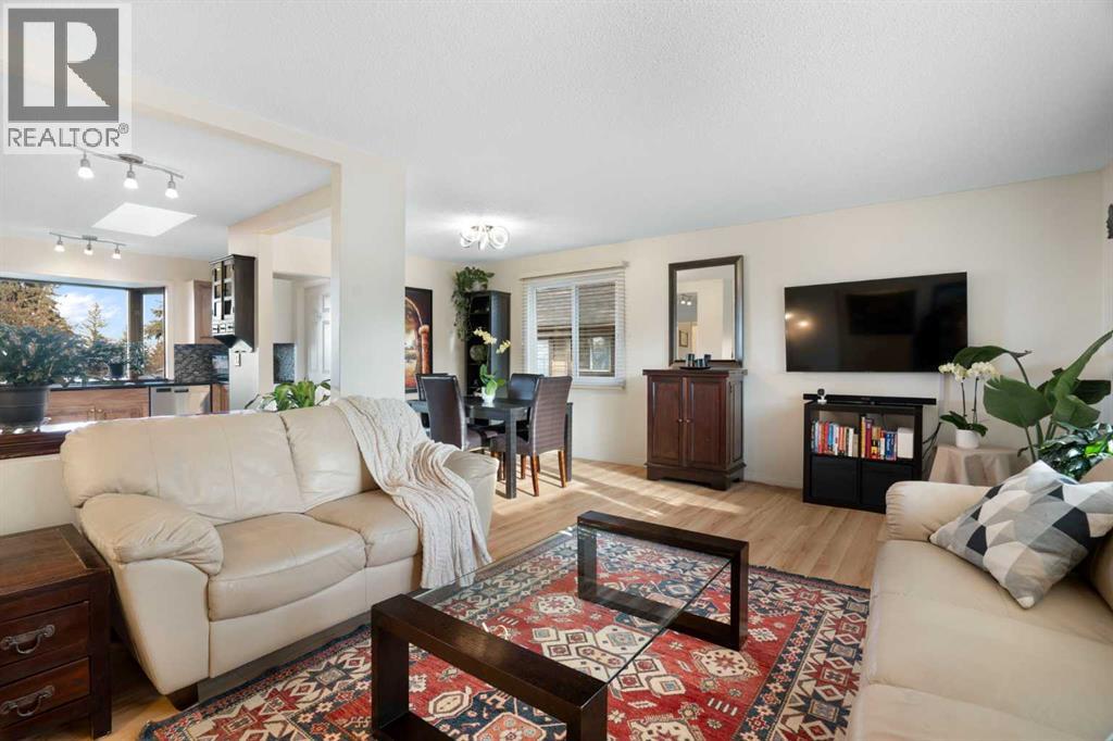 308 Hunterbrook Place Nw, Calgary, Alberta  T2K 4V8 - Photo 5 - A2285558