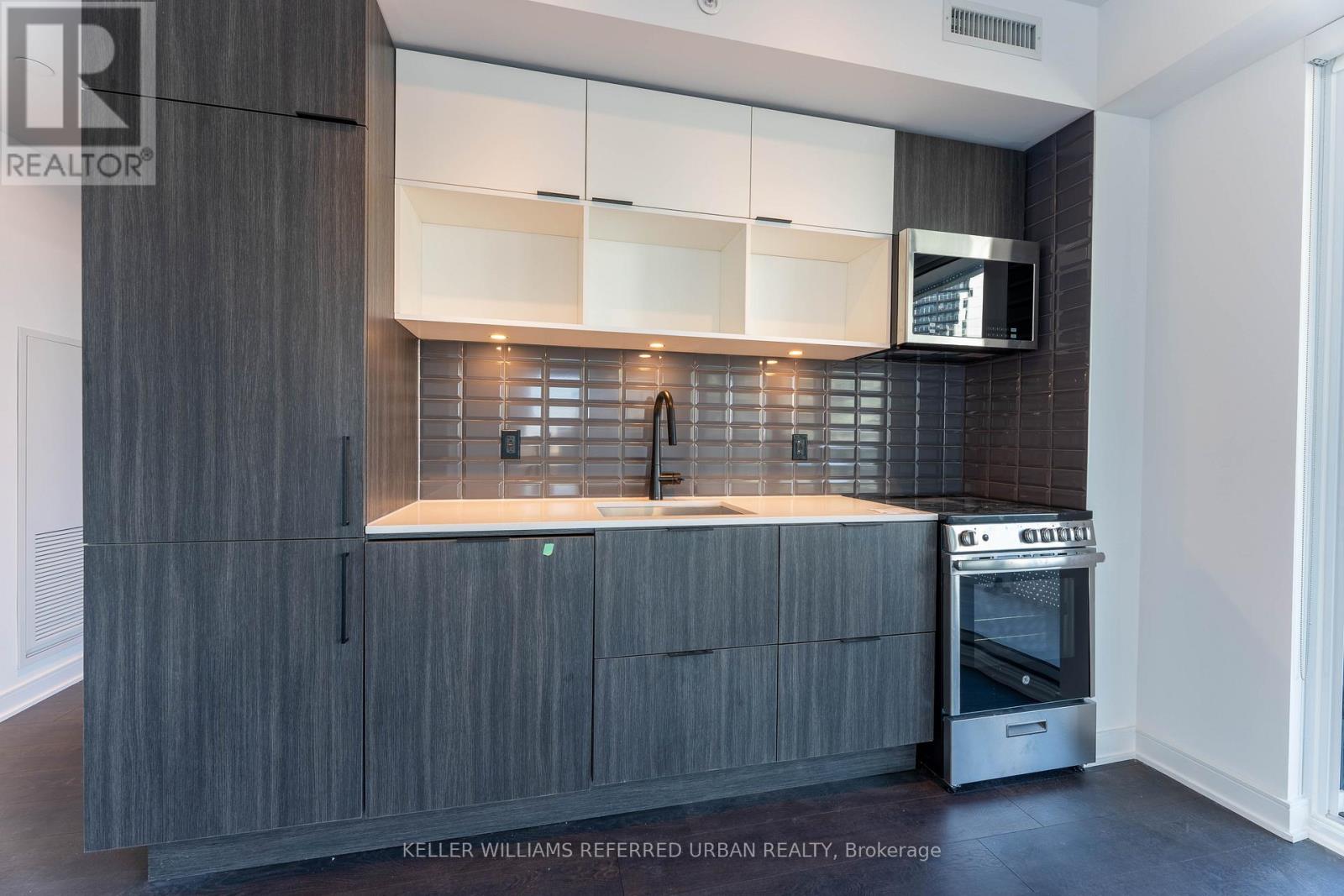 701 - 60 Tannery Road, Toronto, Ontario  M5A 0S8 - Photo 3 - C12788636