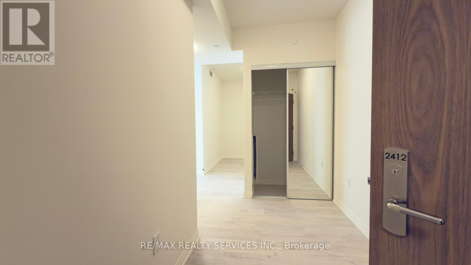 2412 - 27 Korda Gate, Vaughan, Ontario  L4K 0P6 - Photo 14 - N12788644