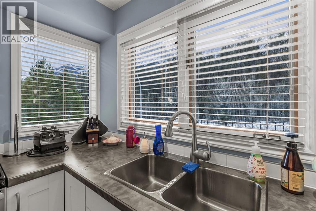 7, 1017 Olympic Drive, Canmore, Alberta  T1W 2N6 - Photo 18 - A2286235