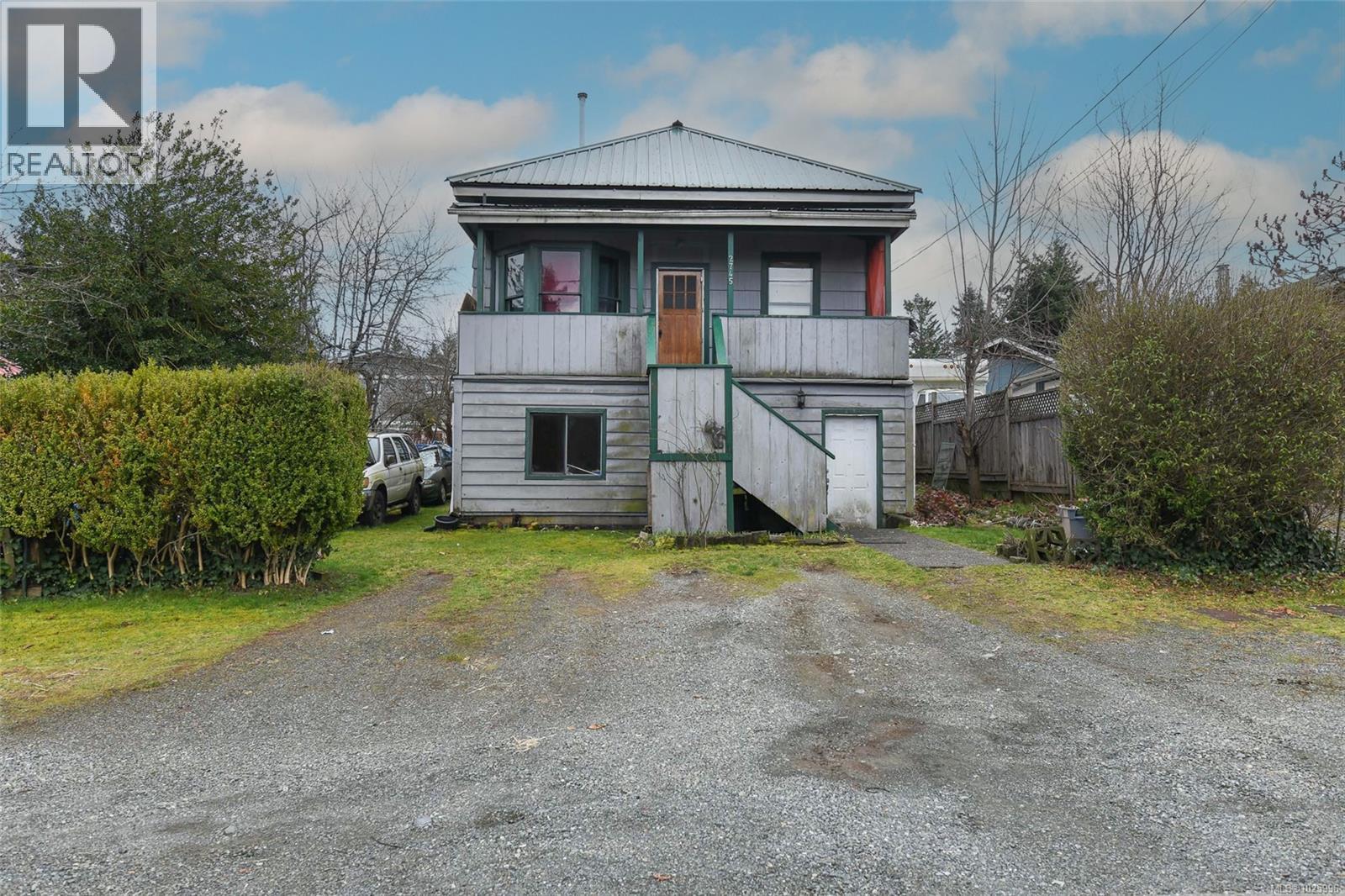 2745 Derwent Ave, Cumberland, British Columbia