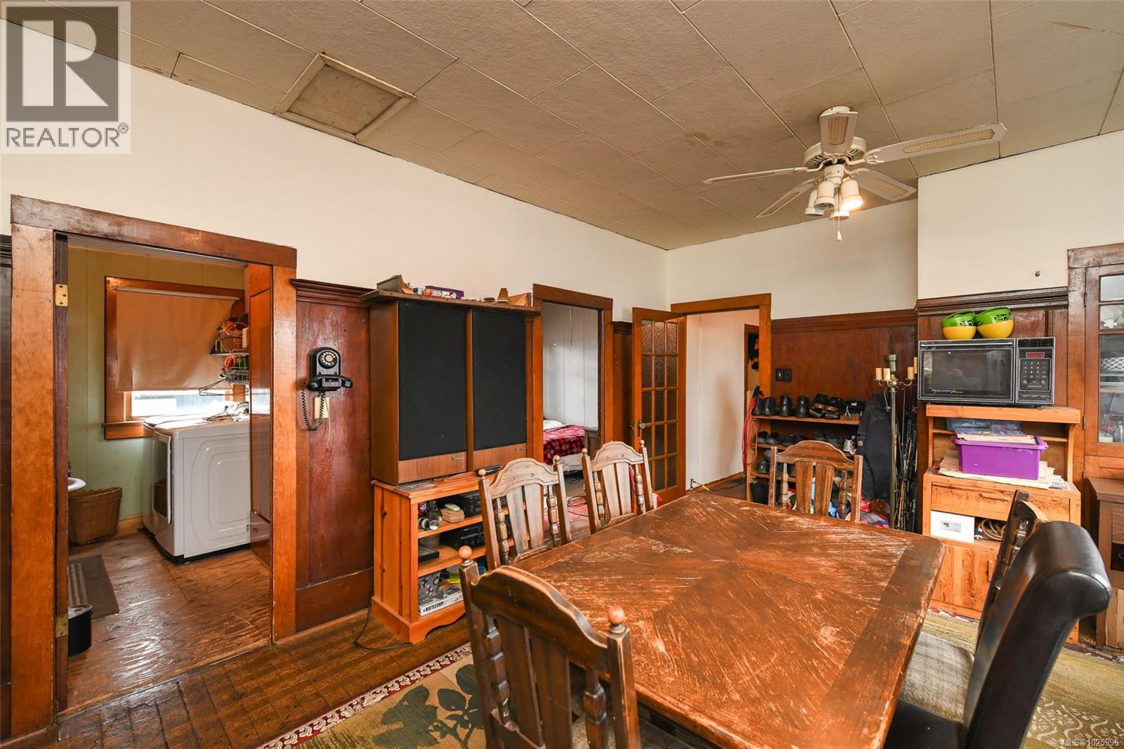 2745 Derwent Ave, Cumberland, British Columbia  V0R 1S0 - Photo 12 - 1025996