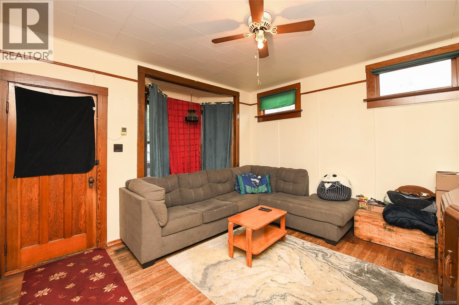 2745 Derwent Ave, Cumberland, British Columbia  V0R 1S0 - Photo 15 - 1025996