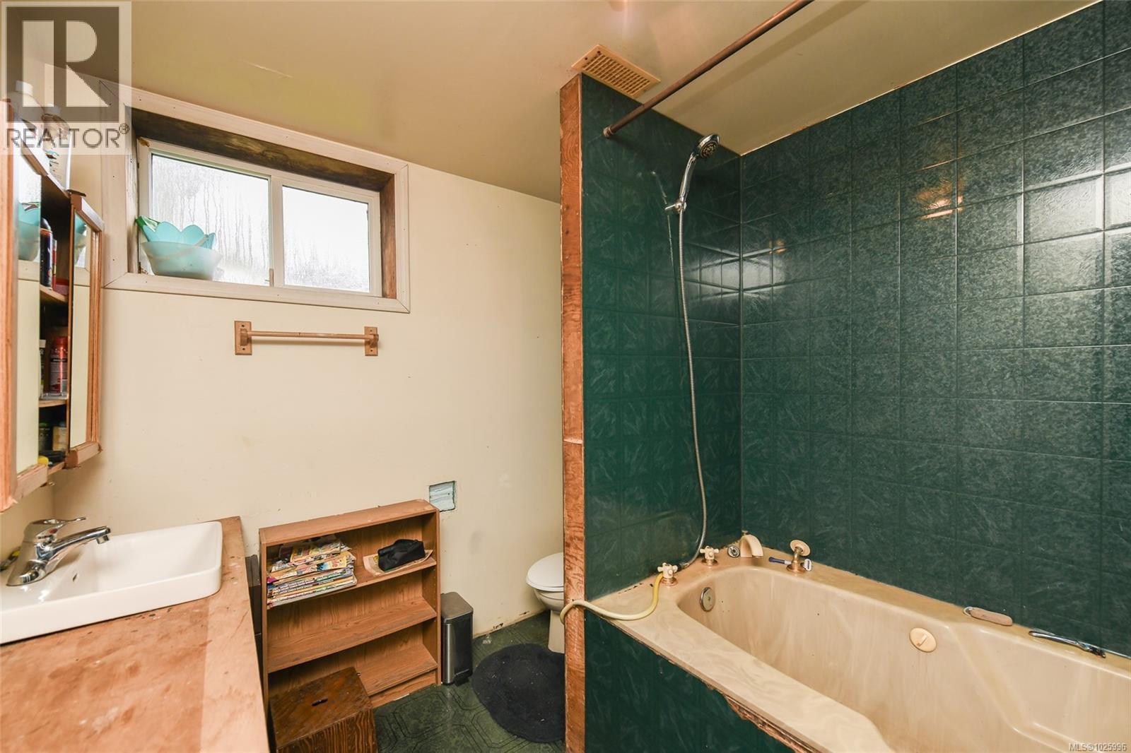 2745 Derwent Ave, Cumberland, British Columbia  V0R 1S0 - Photo 28 - 1025996