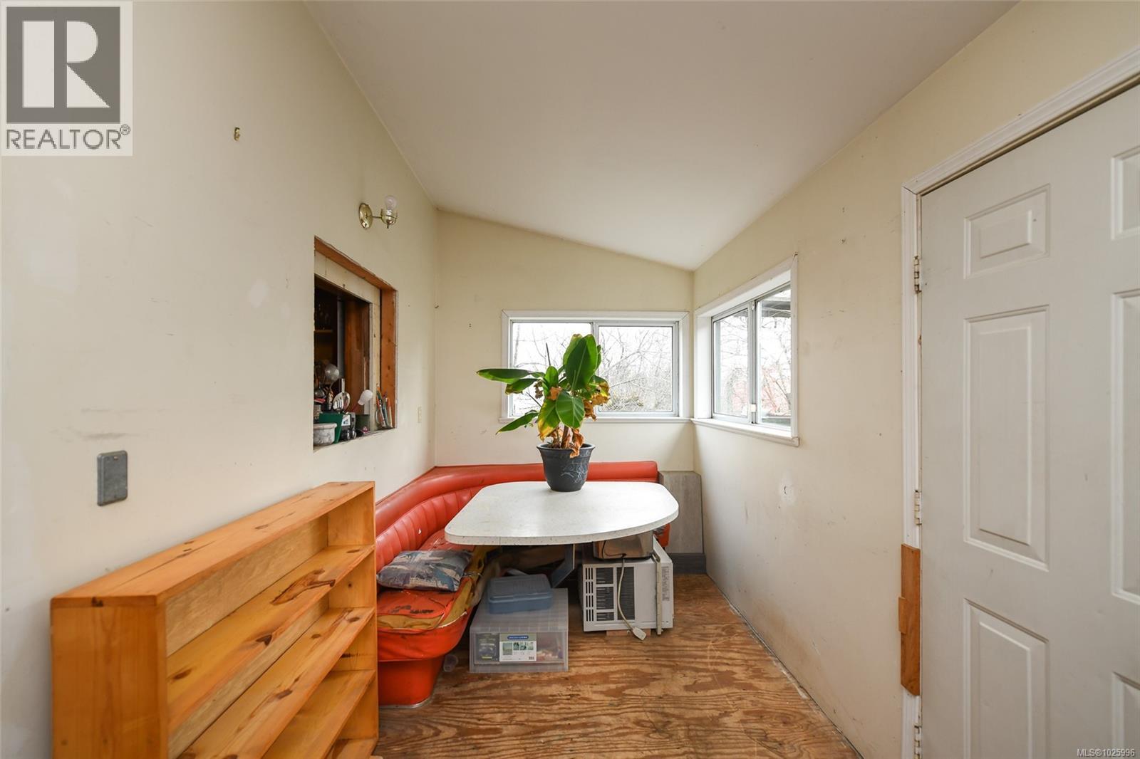 2745 Derwent Ave, Cumberland, British Columbia  V0R 1S0 - Photo 30 - 1025996