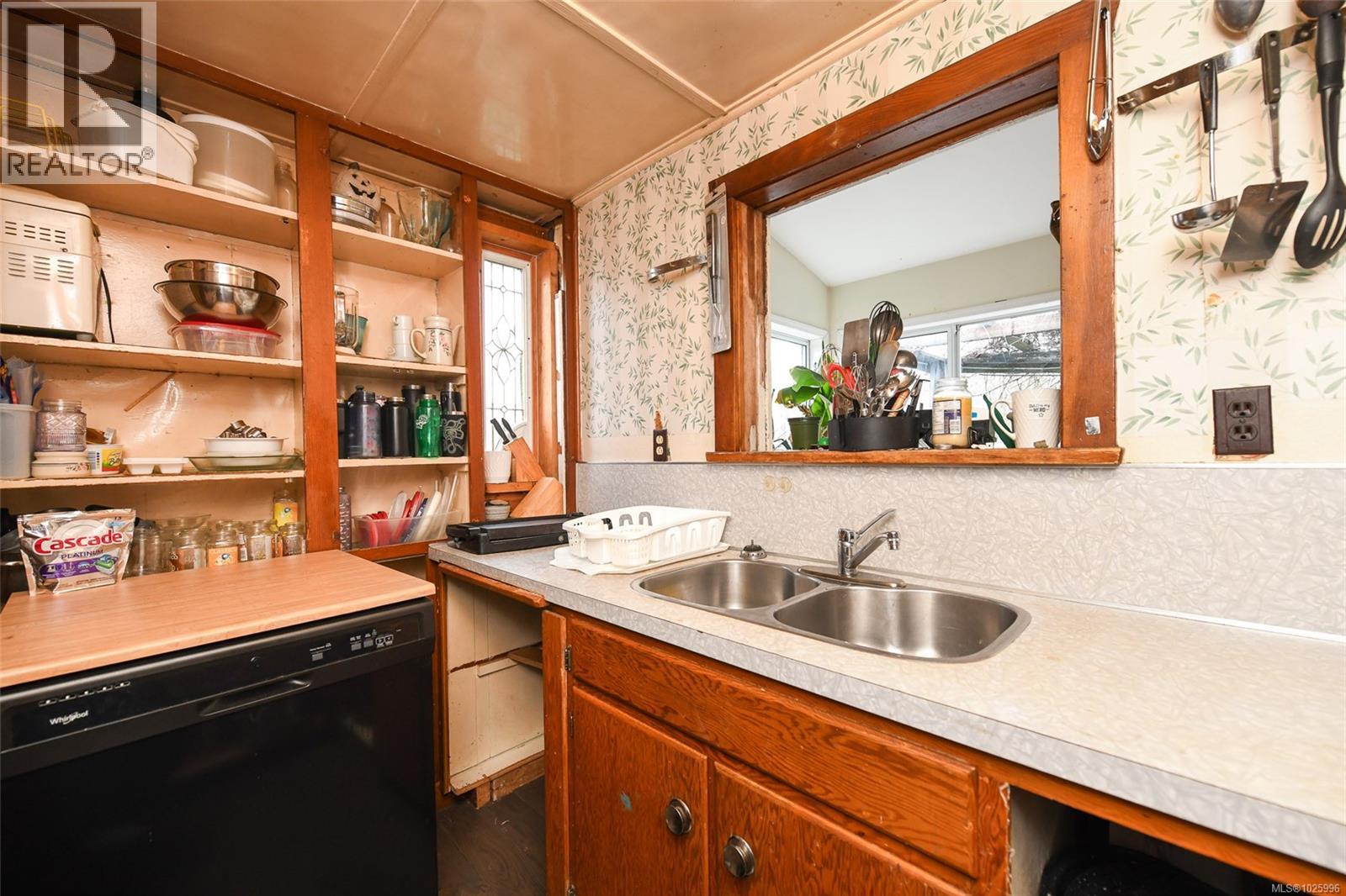 2745 Derwent Ave, Cumberland, British Columbia  V0R 1S0 - Photo 9 - 1025996