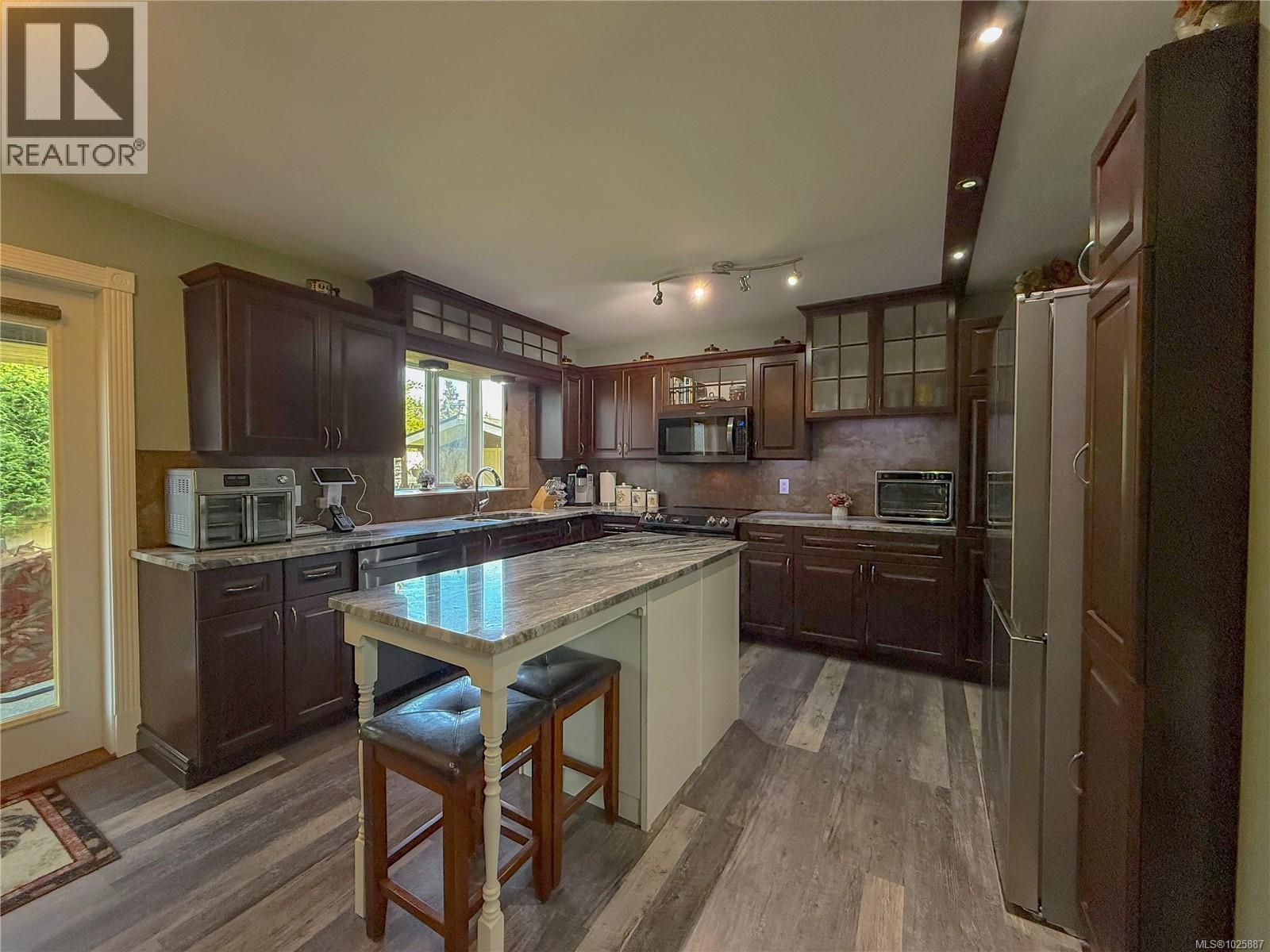 751 Erickson Rd, Campbell River, British Columbia  V9W 1S9 - Photo 3 - 1025887