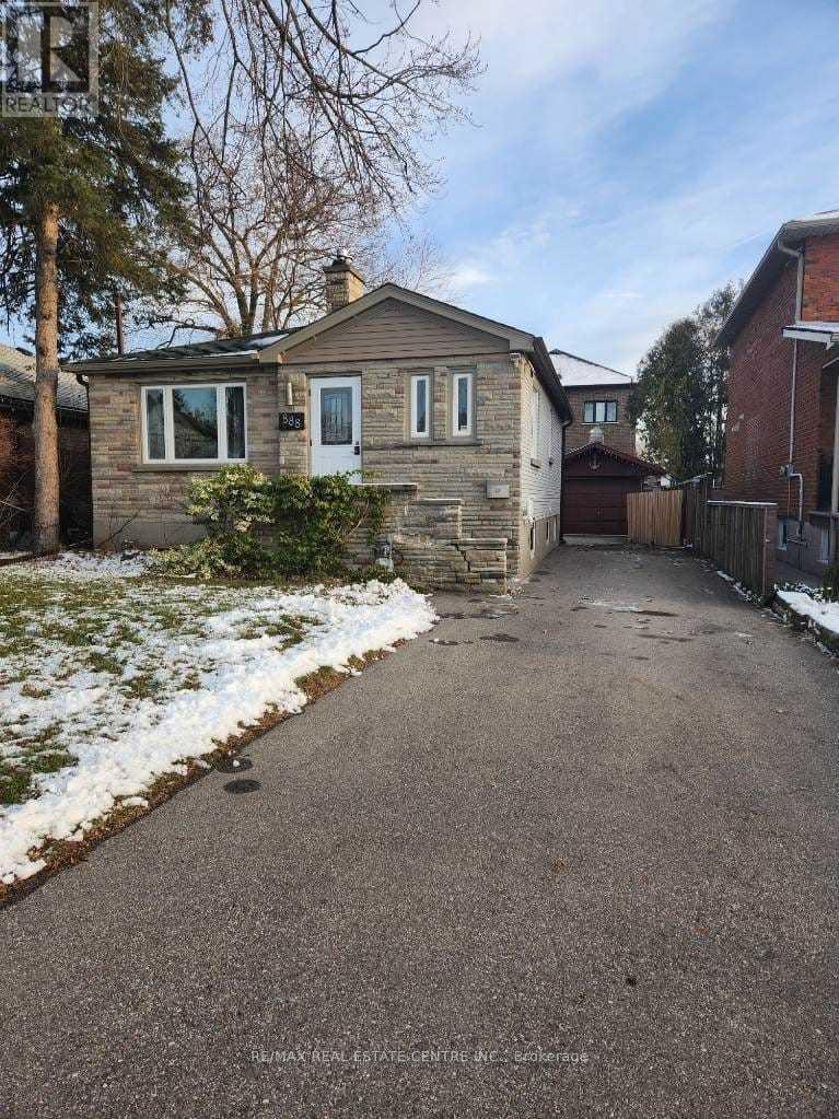 Lower - 888 Tenth Street, Mississauga, Ontario  L5E 1S9 - Photo 1 - W12788626