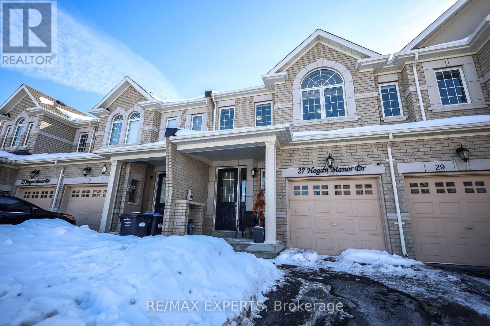 27 Hogan Manor Drive, Brampton, Ontario  L7A 4V3 - Photo 2 - W12788628