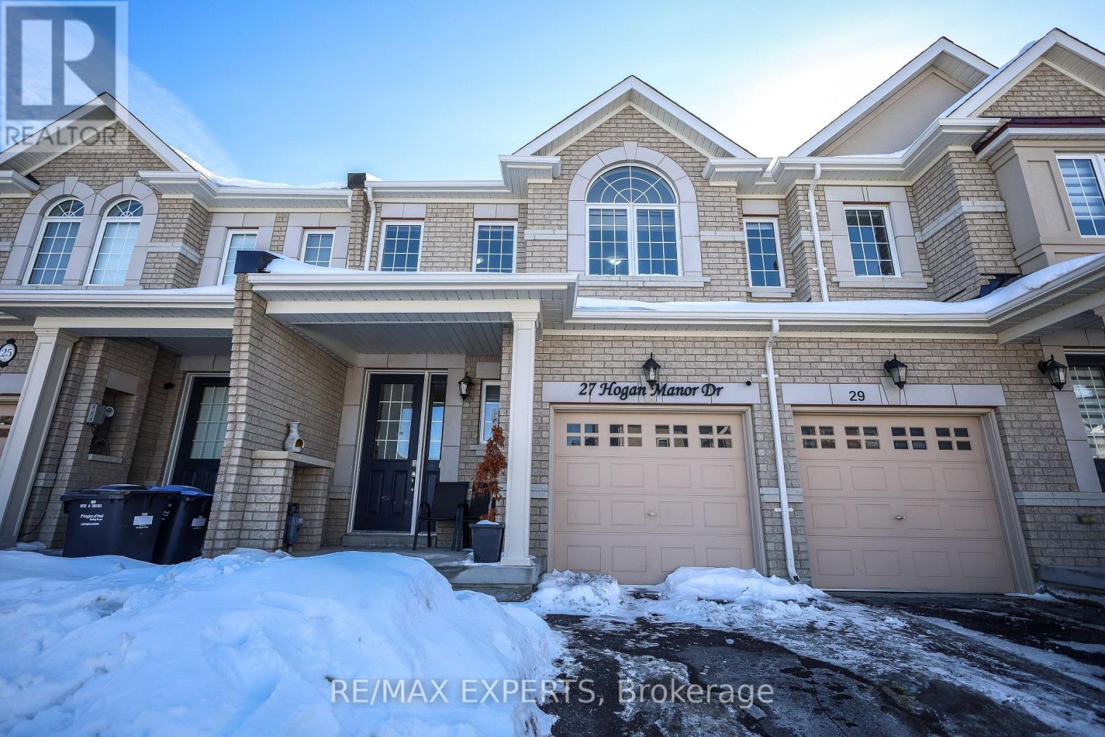 27 Hogan Manor Drive, Brampton, Ontario  L7A 4V3 - Photo 3 - W12788628