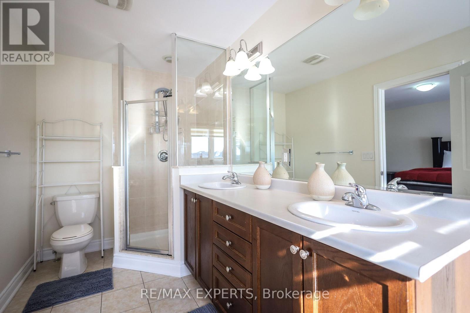 27 Hogan Manor Drive, Brampton, Ontario  L7A 4V3 - Photo 32 - W12788628