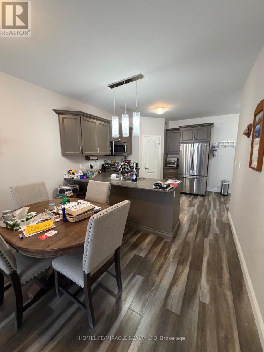 37 Ledgerock Court, Quinte West (Sidney Ward), Ontario  K8R 1G3 - Photo 4 - X12788642