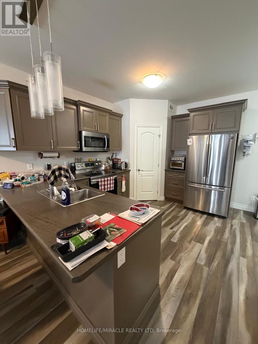 37 Ledgerock Court, Quinte West (Sidney Ward), Ontario  K8R 1G3 - Photo 7 - X12788642