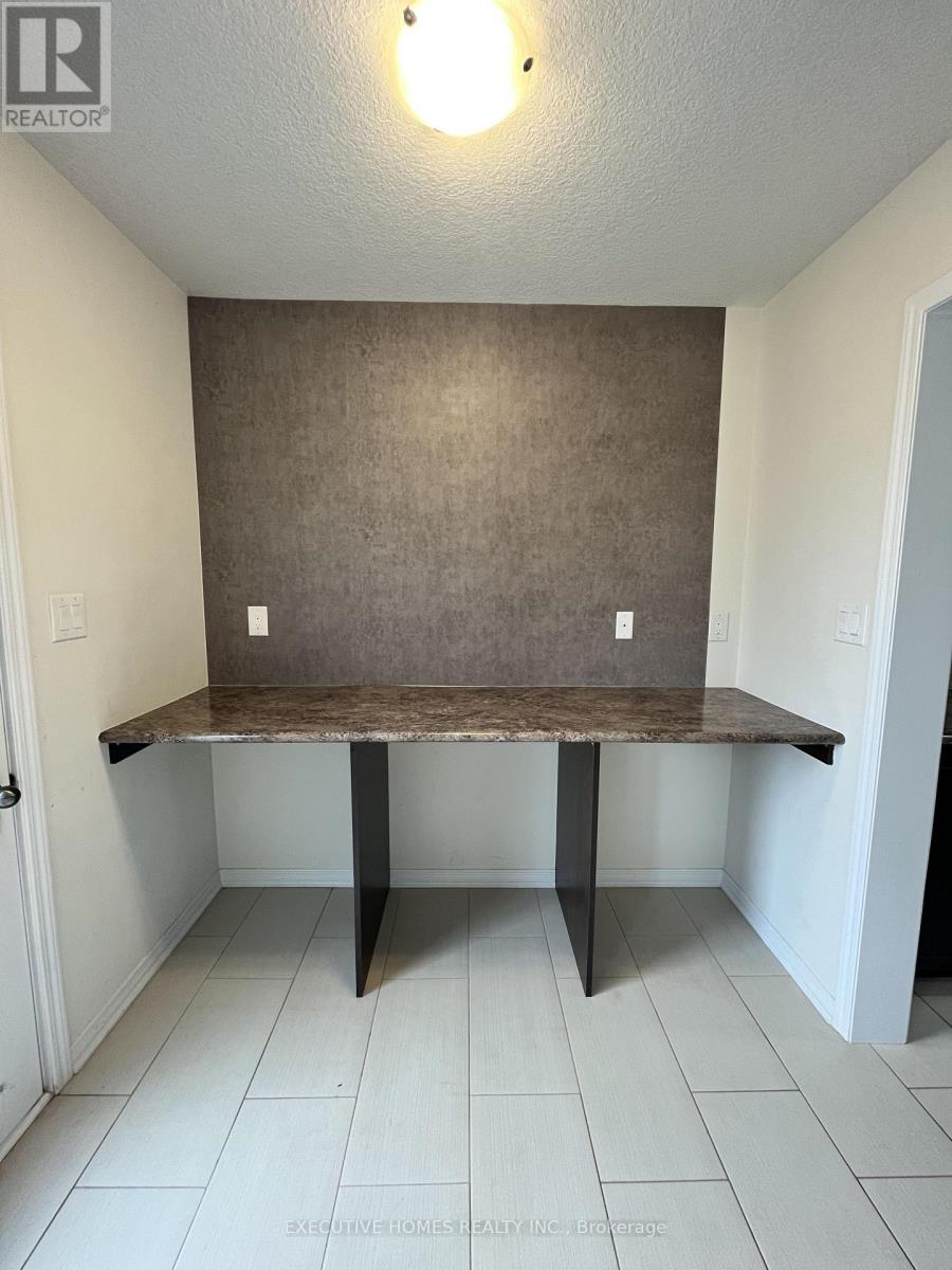 51 Thompson Road, Haldimand, Ontario  N3W 0B5 - Photo 11 - X12788654