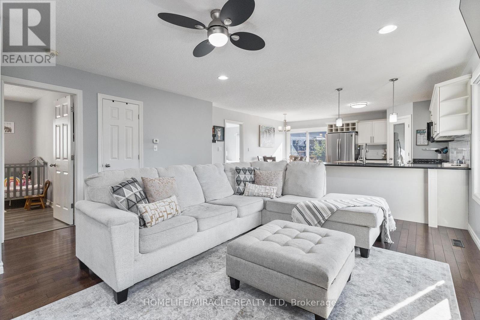 2 - 70 Tanoak Drive, London North, Ontario  N6G 5R3 - Photo 18 - X12788658