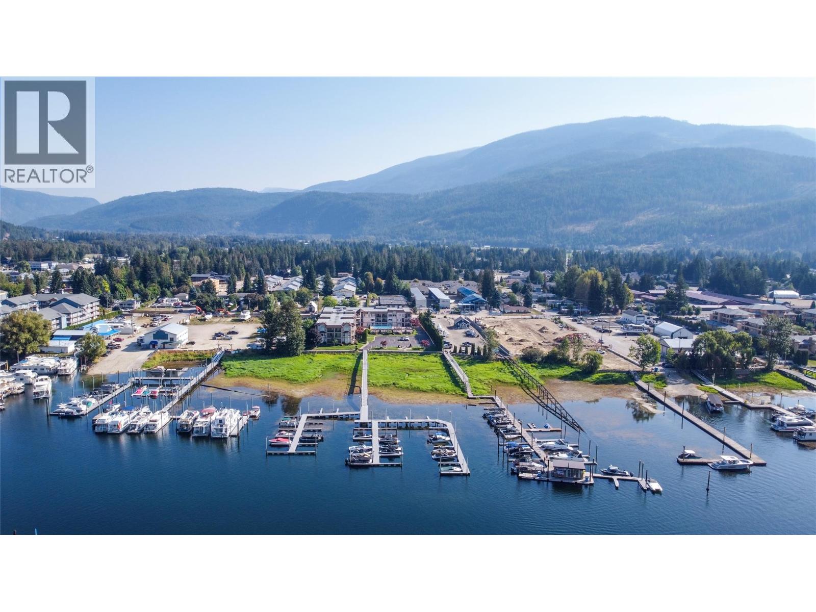 1002 Riverside Avenue Unit# 111, Sicamous, British Columbia