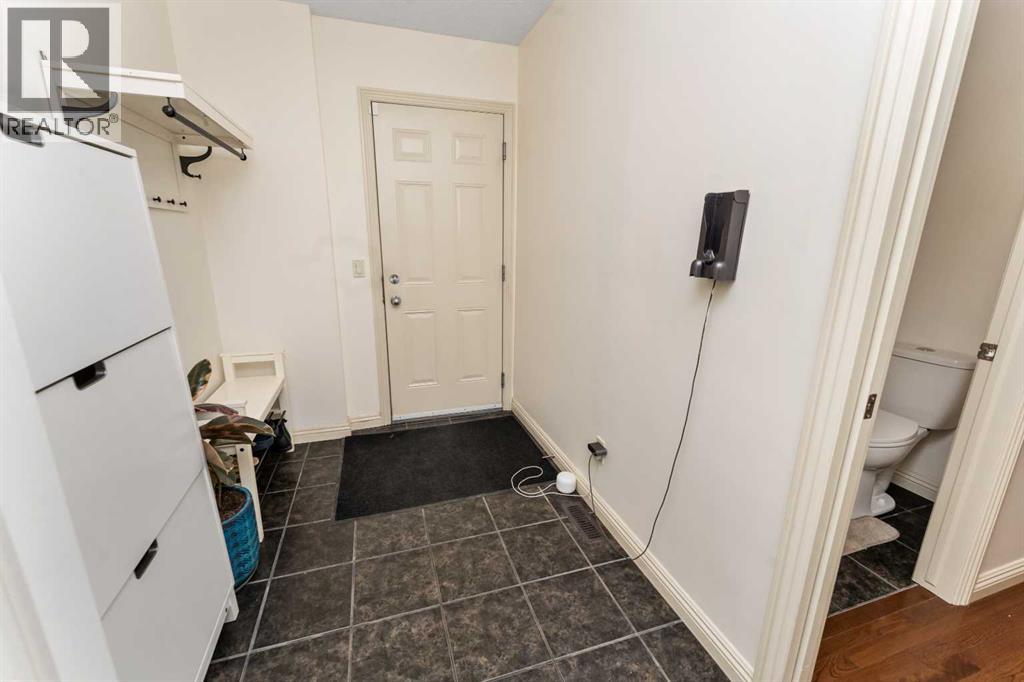 214 Royal Oak Bay Nw, Calgary, Alberta  T3G 6A4 - Photo 21 - A2286427