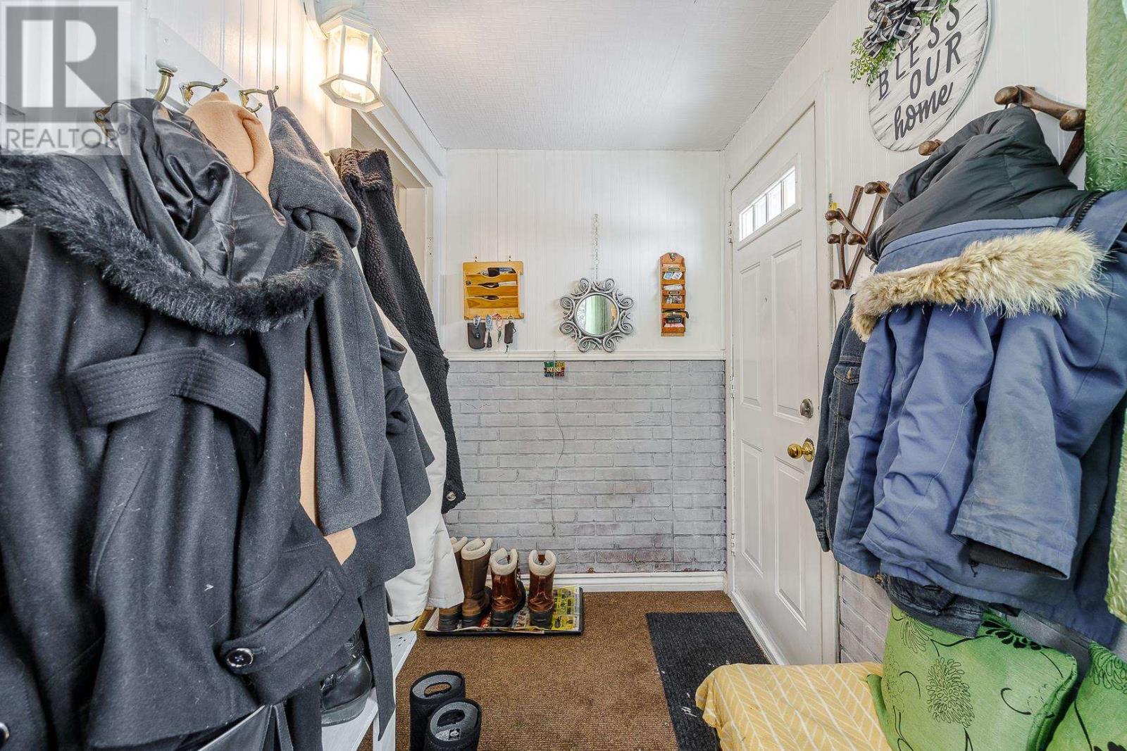 183 Henrietta Ave, Sault Ste. Marie, Ontario  P6C 2A2 - Photo 9 - SM260302