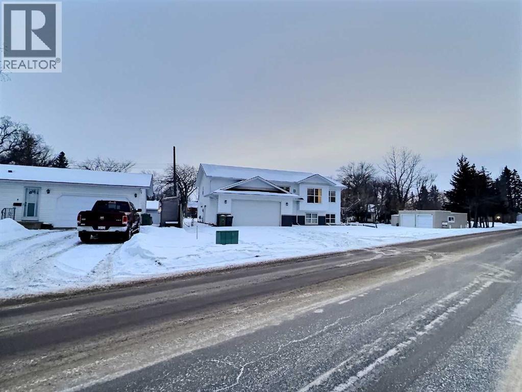 5209 57 Avenue, Ponoka, Alberta  T4J 1G6 - Photo 2 - A2286157