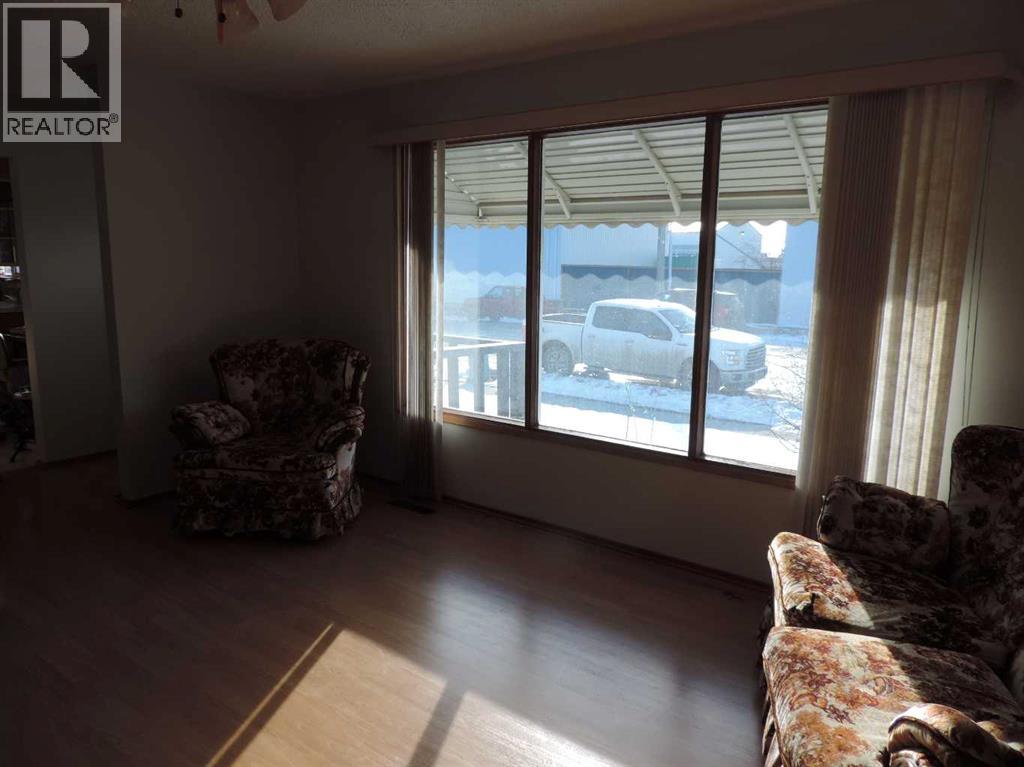 5014 51 Avenue, Rimbey, Alberta  T0C 2J0 - Photo 11 - A2285820