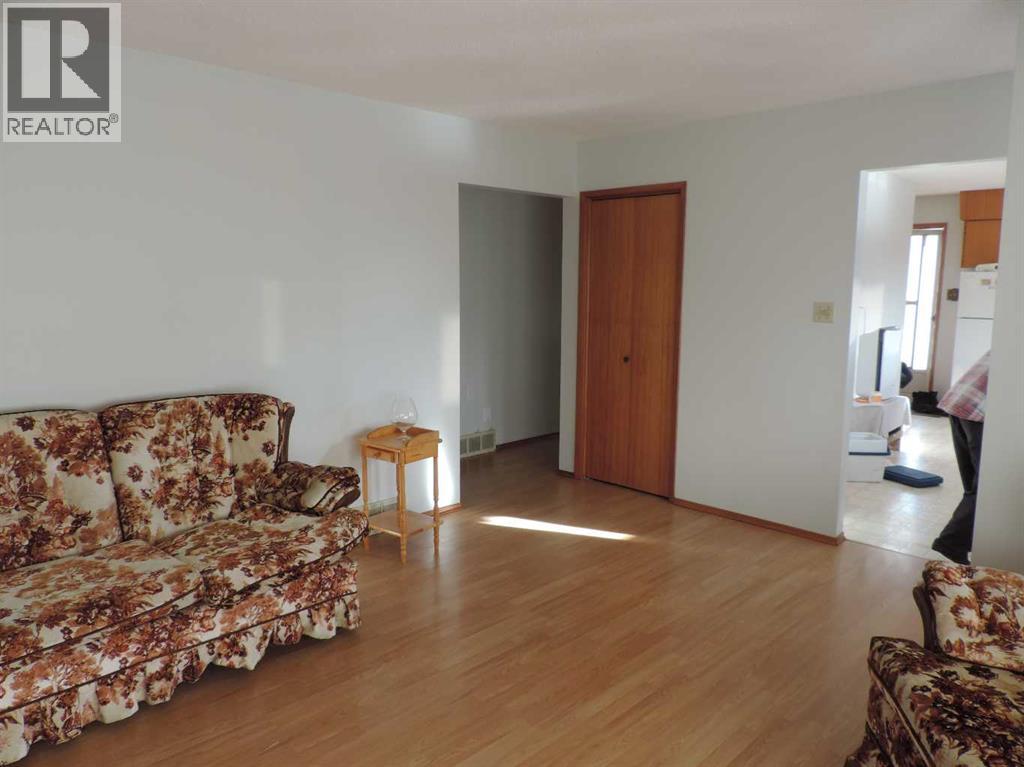 5014 51 Avenue, Rimbey, Alberta  T0C 2J0 - Photo 9 - A2285820