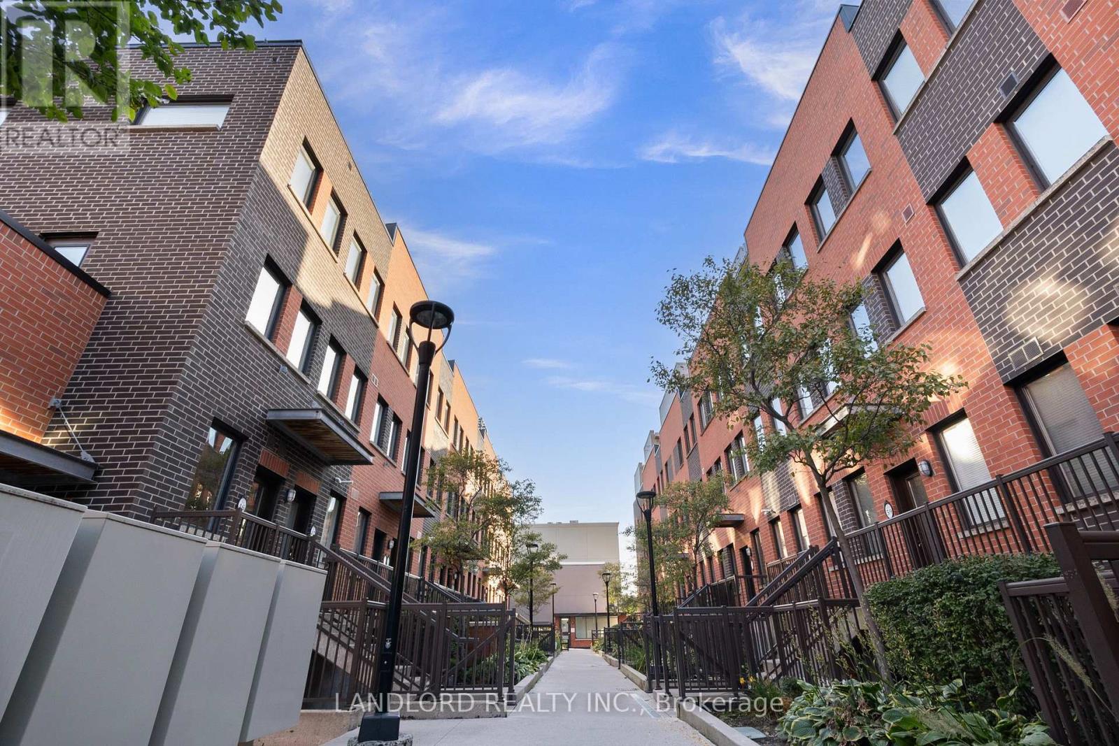 46 - 869 Wilson Avenue, Toronto, Ontario  M3K 0A4 - Photo 16 - W12788458