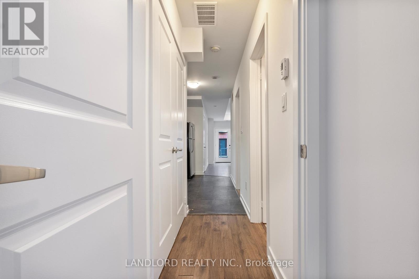 46 - 869 Wilson Avenue, Toronto, Ontario  M3K 0A4 - Photo 7 - W12788458