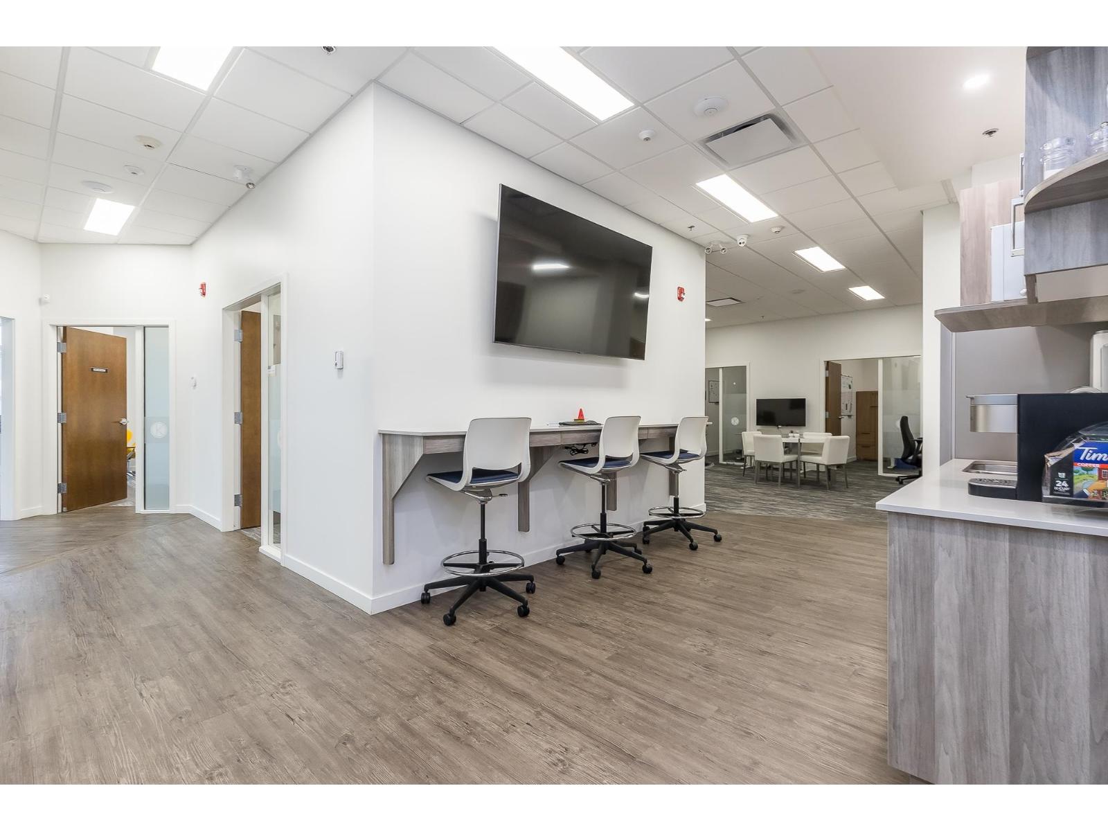 105 & 205 43995 Progress Way, West Chilliwack, Chilliwack, British Columbia  V2R 0E6 - Photo 37 - C8076208