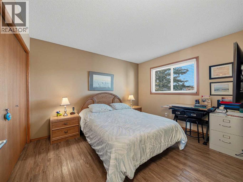 12 Deer Ridge Close Se, Calgary, Alberta  T2J 7C2 - Photo 12 - A2284269