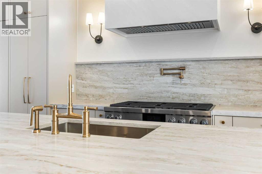 2011 28 Avenue Sw, Calgary, Alberta  T2T 1K4 - Photo 13 - A2286000