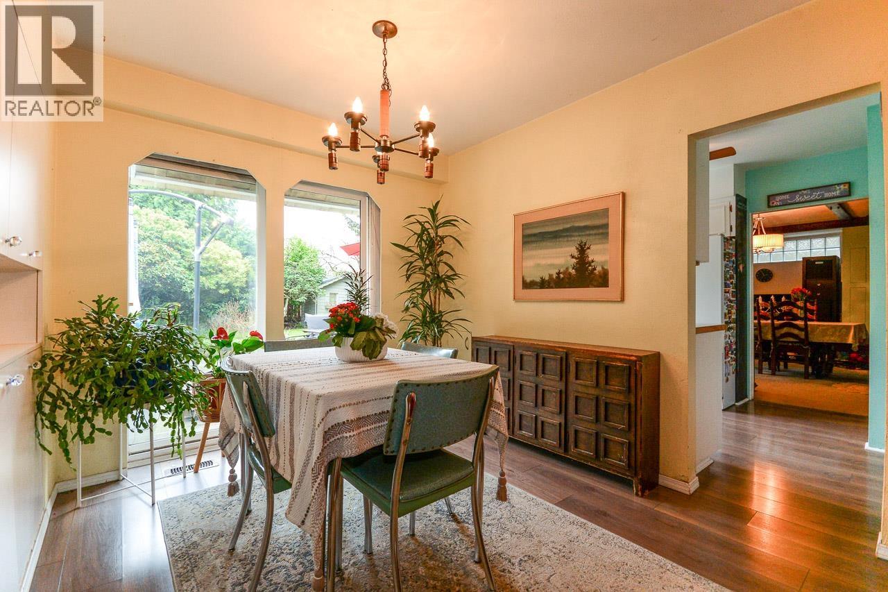 1733 Ross Road, North Vancouver, British Columbia  V7J 1V8 - Photo 6 - R3089413