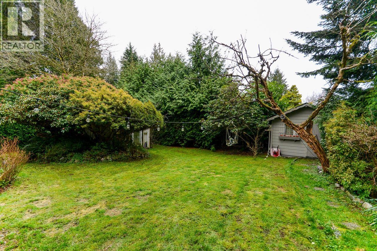 1733 Ross Road, North Vancouver, British Columbia  V7J 1V8 - Photo 26 - R3089413