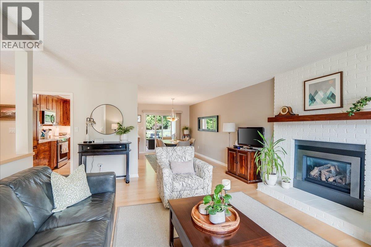 2321 Mcbride Street, Trail, British Columbia  V1R 3A6 - Photo 5 - 10375902