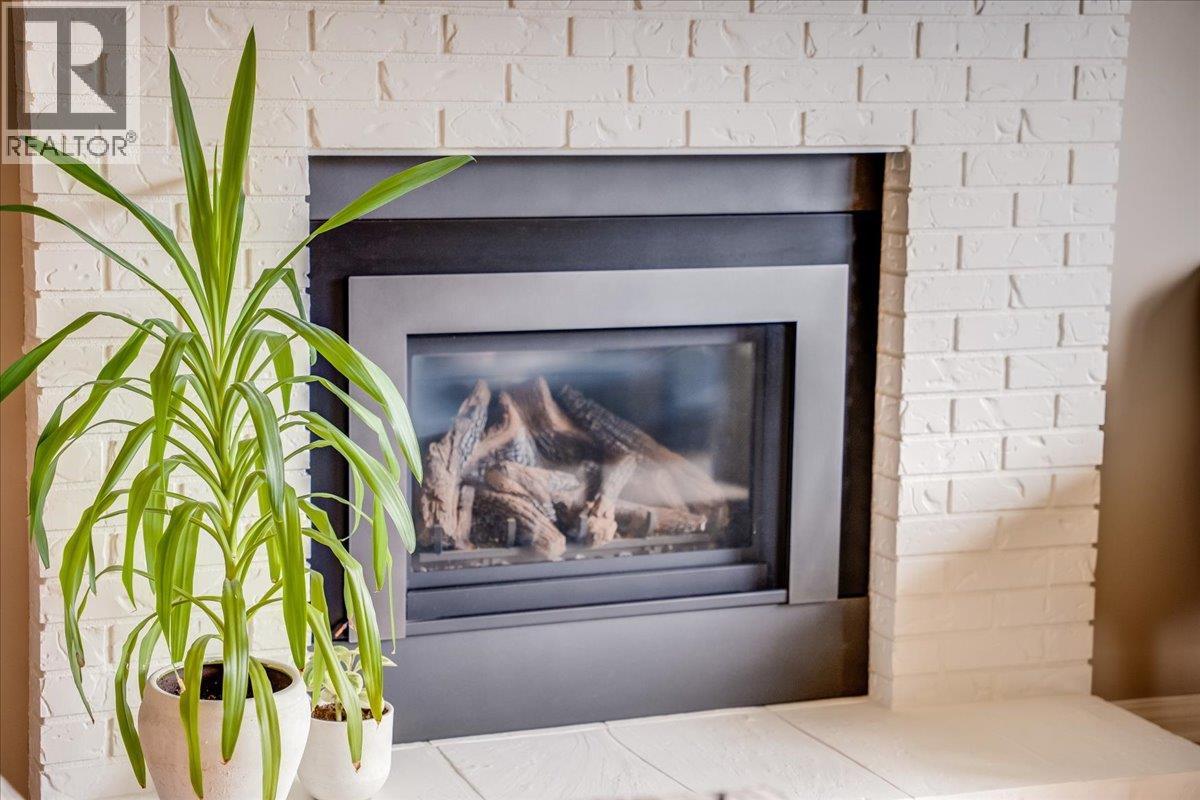 2321 Mcbride Street, Trail, British Columbia  V1R 3A6 - Photo 6 - 10375902