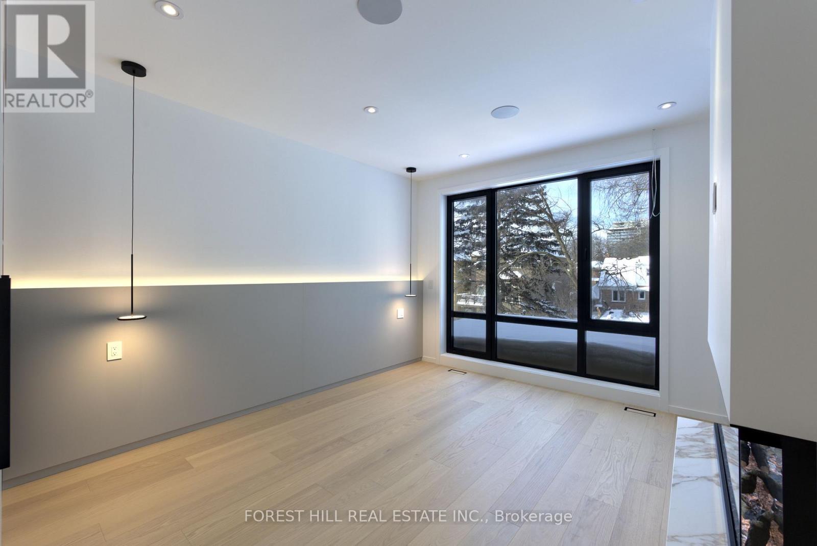 40 CAMERON AVENUE Toronto (Lansing-Westgate), ON M2N 1E1