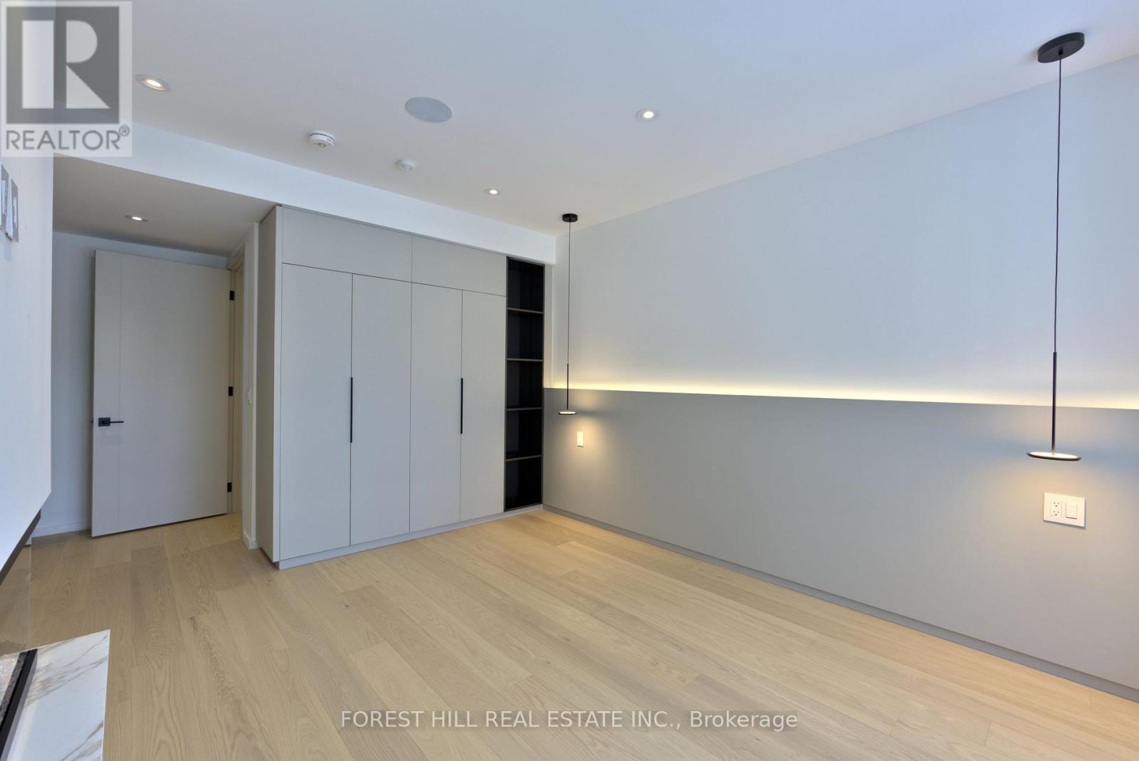 40 CAMERON AVENUE Toronto (Lansing-Westgate), ON M2N 1E1